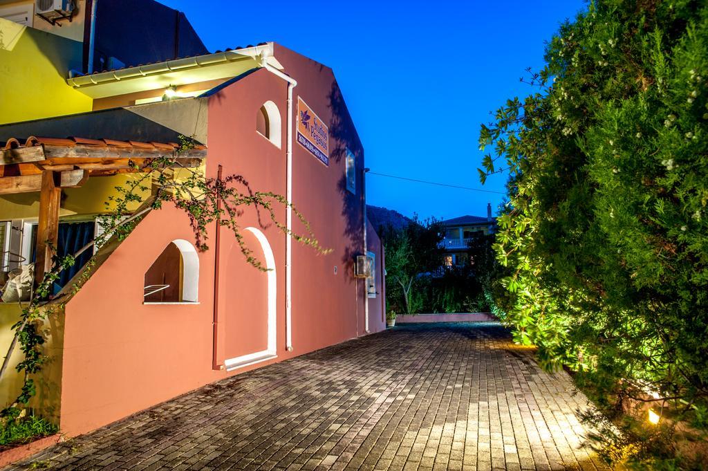 Pegasos Studios Karavádhos Exterior photo